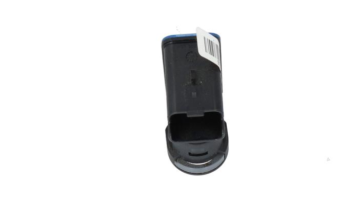 Gebrauchte Bremsassistent Sensor Opel Crossland X/Crossland 1.2 Turbo 12V Preis € 19,00 Mit Mehrwertsteuer angeboten von Automaterialen Ronald Morien B.V.