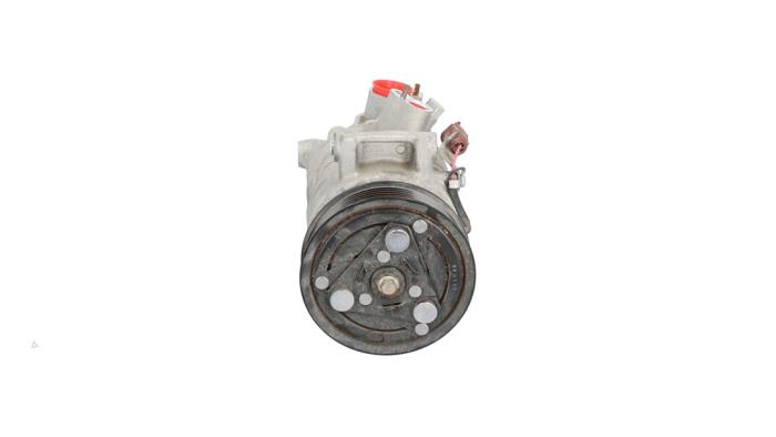 Gebrauchte Klimapumpe Skoda Fabia III (NJ3) 1.0 TSI 12V Preis € 66,55 Mit Mehrwertsteuer angeboten von Automaterialen Ronald Morien B.V.