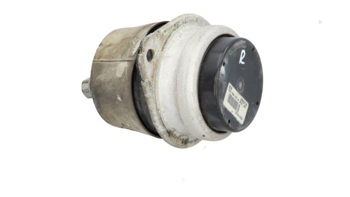 Used Engine mount Audi Q7 (4LB) 4.2 FSI V8 32V Price € 35,00 Margin scheme offered by Automaterialen Ronald Morien B.V.