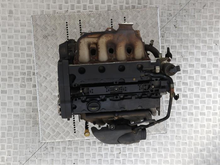 Engine Peugeot 406 Break 1.8 16V - 6FZ