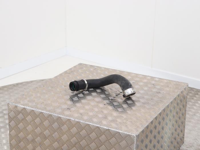Gebrauchte Intercooler Rohr Opel Astra K 1.0 Turbo 12V Preis € 25,00 Margenregelung angeboten von Automaterialen Ronald Morien B.V.