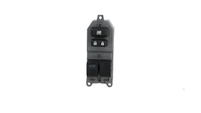 Usados Interruptor combinado de ventanillas Toyota Yaris III (P13) 1.5 16V Hybrid Precio € 20,00 Norma de margen ofrecido por Automaterialen Ronald Morien B.V.