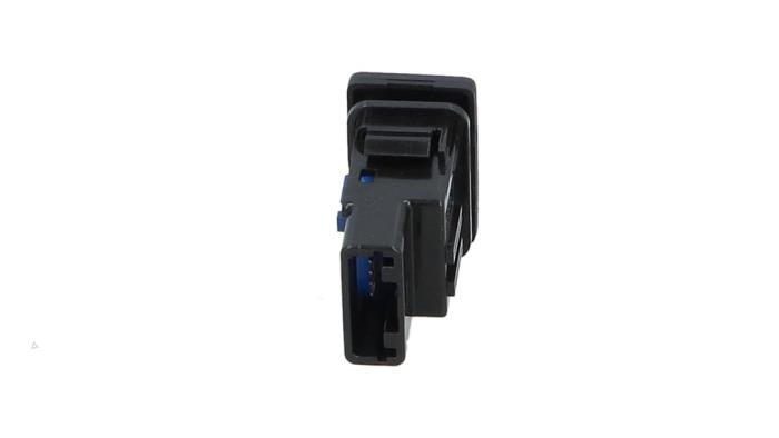 Usados Interruptor Toyota Yaris III (P13) 1.5 16V Hybrid Precio € 15,00 Norma de margen ofrecido por Automaterialen Ronald Morien B.V.