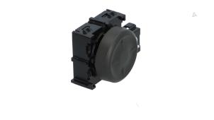 Begagnade Brytare, eldrivet säte Opel Astra K 1.0 Turbo 12V Pris € 15,00 Marginaltabell erbjuds av Automaterialen Ronald Morien B.V.