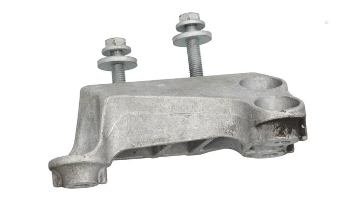 Usagé Support moteur Opel Astra K 1.0 Turbo 12V Prix € 15,00 Règlement à la marge proposé par Automaterialen Ronald Morien B.V.