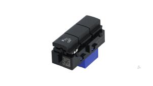 Usagé Commutateur PDC Peugeot 208 I (CA/CC/CK/CL) 1.2 Vti 12V PureTech 82 Prix € 10,00 Règlement à la marge proposé par Automaterialen Ronald Morien B.V.
