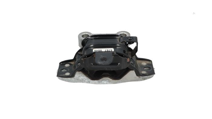 Used Engine mount Opel Karl 1.0 12V Price € 20,00 Margin scheme offered by Automaterialen Ronald Morien B.V.