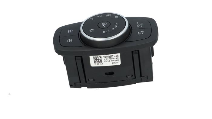 Interruptor de luz de un Ford Fiesta 7 1.0 EcoBoost 12V 125 2020