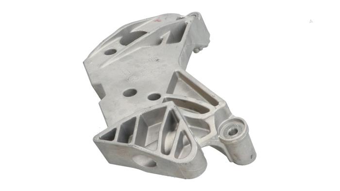Used Engine mount Volkswagen Golf VII (AUA) 1.8 TSI 16V Price € 14,99 Inclusive VAT offered by Automaterialen Ronald Morien B.V.
