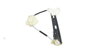 Używane Mechanizm szyby lewej tylnej wersja 4-drzwiowa Seat Leon (5FB) 1.4 TSI ACT 16V Cena € 29,00 Procedura marży oferowane przez Automaterialen Ronald Morien B.V.