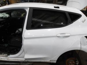 Używane Drzwi lewe tylne wersja 4-drzwiowa Ford Fiesta 7 1.0 EcoBoost 12V 100 Cena € 225,00 Procedura marży oferowane przez Automaterialen Ronald Morien B.V.