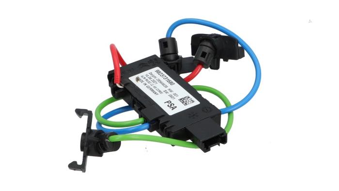 Begagnade Larmsensor Opel Crossland (X) 1.2 Turbo 12V Pris € 45,00 Inklusive moms erbjuds av Automaterialen Ronald Morien B.V.