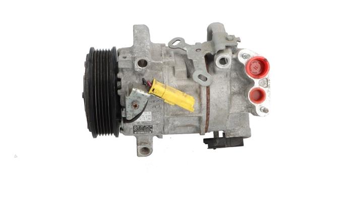 Usagé Compresseur de clim Opel Crossland (X) 1.2 Turbo 12V Prix € 124,99 Prix TTC proposé par Automaterialen Ronald Morien B.V.