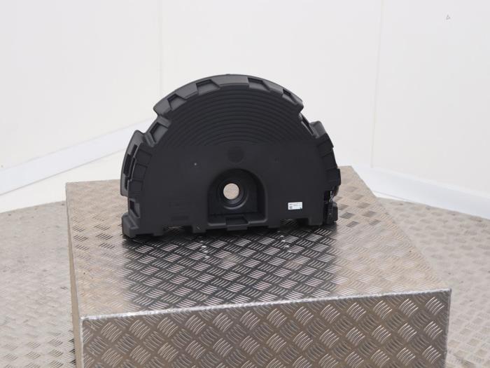 Używane Subwoofer Ford Fiesta 7 1.0 EcoBoost 12V 100 Cena € 75,00 Procedura marży oferowane przez Automaterialen Ronald Morien B.V.