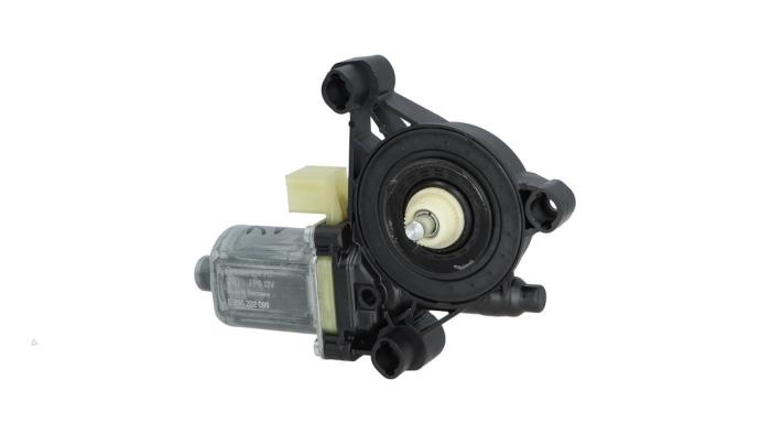 Usados Motor de ventanilla de puerta Audi Q2 (GAB/GAG) 1.6 30 TDI 16V Precio € 9,99 IVA incluido ofrecido por Automaterialen Ronald Morien B.V.
