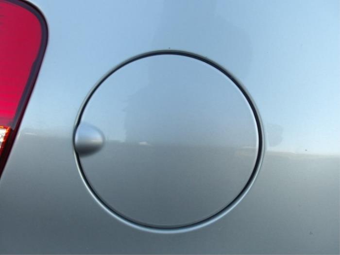 Tank cap cover from a Volkswagen Fox (5Z) 1.2 2007