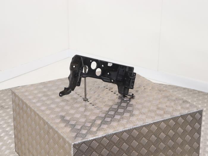 Begagnade Batterilåda Volkswagen Golf VII (AUA) 1.4 GTE 16V Pris € 10,00 Marginaltabell erbjuds av Automaterialen Ronald Morien B.V.