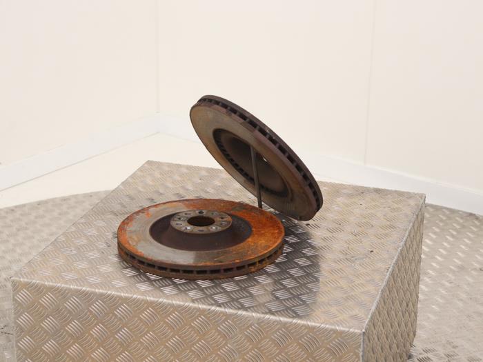 Brake discs and calipers set – 3W0615301K