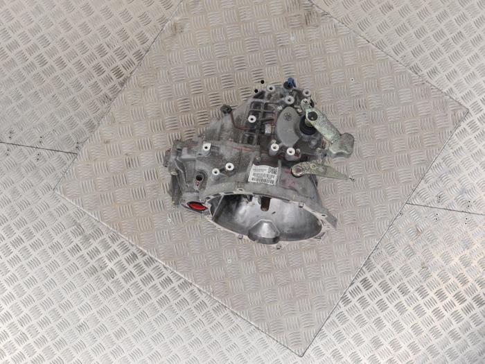 Getriebe van een Mitsubishi Space Star (A0) 1.2 12V 2021