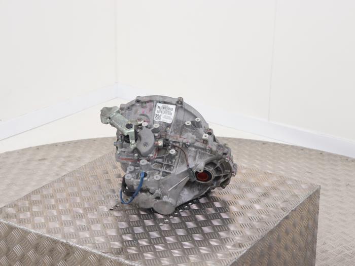 Getriebe van een Mitsubishi Space Star (A0) 1.2 12V 2021