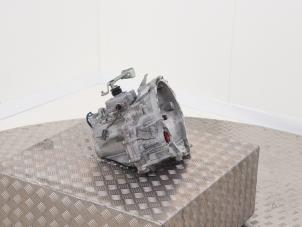 Getriebe van een Mitsubishi Space Star (A0) 1.2 12V 2021