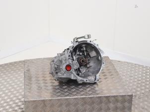 Getriebe van een Mitsubishi Space Star (A0) 1.2 12V 2021