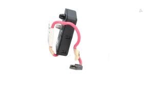 Begagnade Antenn Tesla Model 3 EV AWD Pris € 25,00 Inklusive moms erbjuds av Automaterialen Ronald Morien B.V.