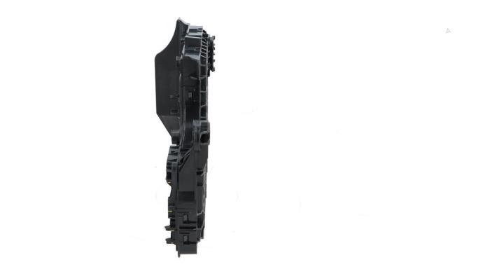 Used Body control computer Tesla Model 3 EV AWD Price € 139,15 Inclusive VAT offered by Automaterialen Ronald Morien B.V.