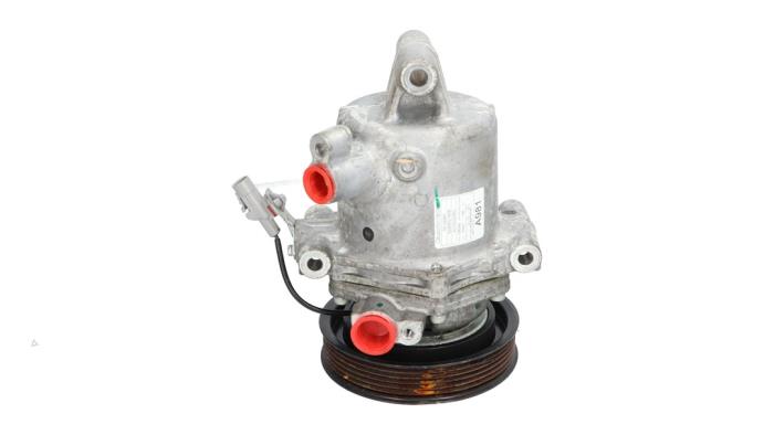 Usagé Pompe clim Mitsubishi Space Star (A0) 1.2 12V Prix € 245,00 Règlement à la marge proposé par Automaterialen Ronald Morien B.V.