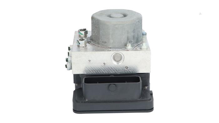 Usagé Pompe ABS Mitsubishi Space Star (A0) 1.2 12V Prix € 195,00 Règlement à la marge proposé par Automaterialen Ronald Morien B.V.