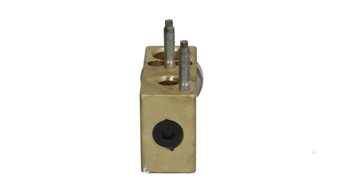 Gebrauchte Ausgleichventil Airco Ford Ka II 1.2 Preis € 25,00 Margenregelung angeboten von Automaterialen Ronald Morien B.V.