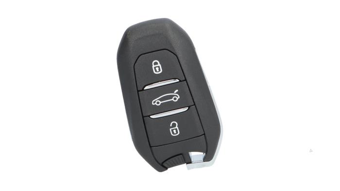 Używane Klucz Opel Astra L (F3/FB/FM/FP) 1.6 Plug-in Hybrid Turbo 16V Cena € 75,00 Z VAT oferowane przez Automaterialen Ronald Morien B.V.