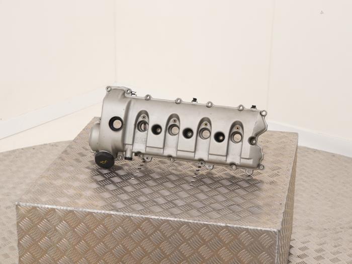 Ventildeckel van een Porsche Cayenne (9PA) 4.5 S V8 32V 2003