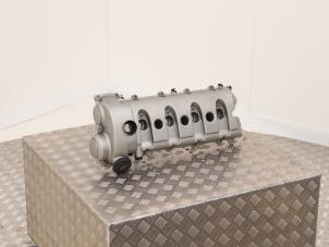 Ventildeckel van een Porsche Cayenne (9PA) 4.5 S V8 32V 2003
