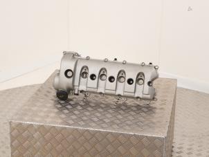 Ventildeckel van een Porsche Cayenne (9PA) 4.5 S V8 32V 2003