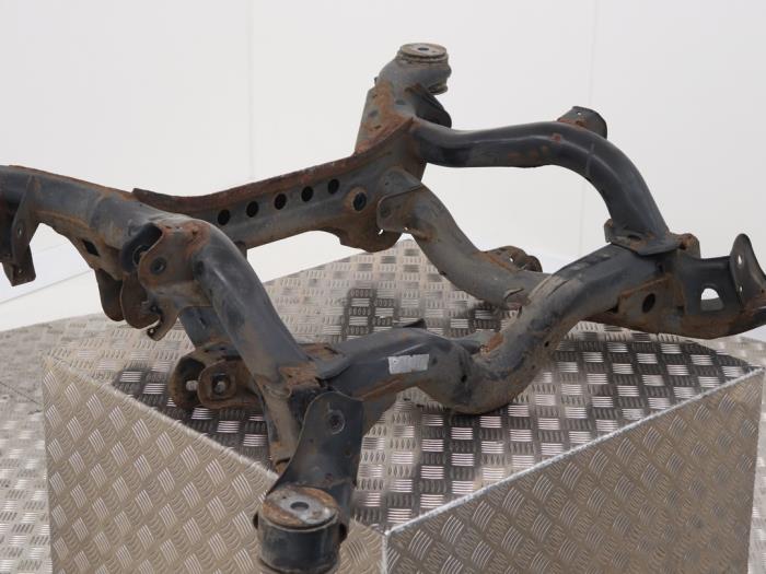 Begagnade Underram Porsche Cayenne (9PA) 4.5 S V8 32V Pris € 95,00 Marginaltabell erbjuds av Automaterialen Ronald Morien B.V.