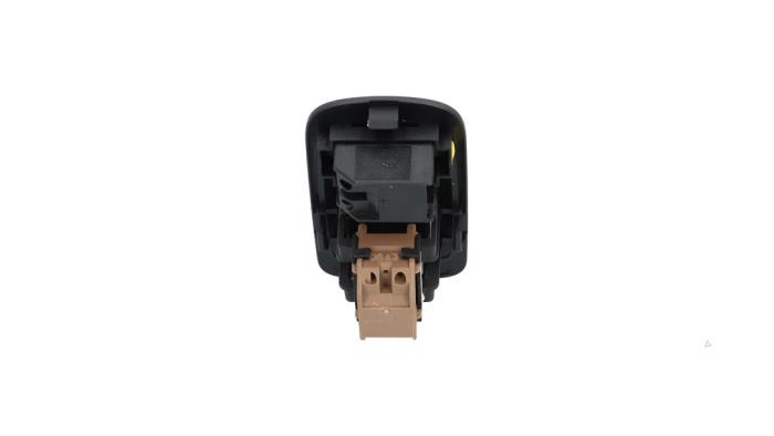 Usados Interruptor de ventanilla eléctrica Porsche Cayenne (9PA) 4.5 S V8 32V Precio € 15,00 Norma de margen ofrecido por Automaterialen Ronald Morien B.V.