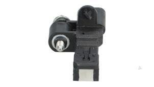 Usados Sensor de cigüeñal Peugeot 3008 II (M4/MC/MJ/MR) 1.6 e-THP 165 16V Precio € 20,00 IVA incluido ofrecido por Automaterialen Ronald Morien B.V.