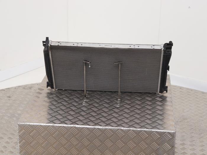 Radiator from a BMW 3 serie Touring (G21) 320i 2.0 TwinPower Turbo 16V 2019