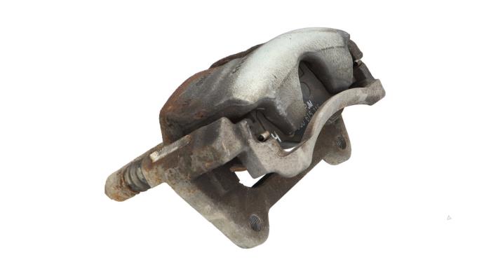Begagnade Främre bromsok, höger Audi A3 Sportback (8VA/8VF) 1.4 TFSI 16V e-tron Pris € 20,66 Marginaltabell erbjuds av Automaterialen Ronald Morien B.V.