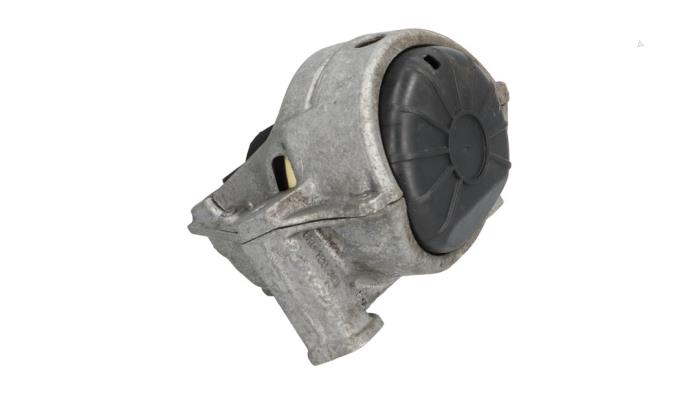 Used Engine mount Audi A4 (B8) 1.8 TFSI 16V Price € 95,00 Margin scheme offered by Automaterialen Ronald Morien B.V.
