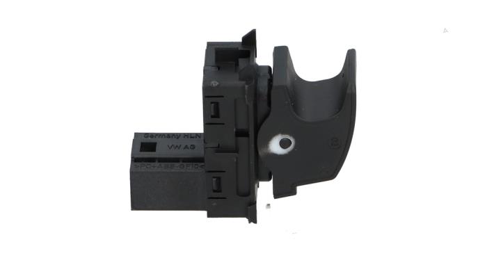 Usados Interruptor de ventanilla eléctrica Cupra Born 58 Precio € 12,10 IVA incluido ofrecido por Automaterialen Ronald Morien B.V.