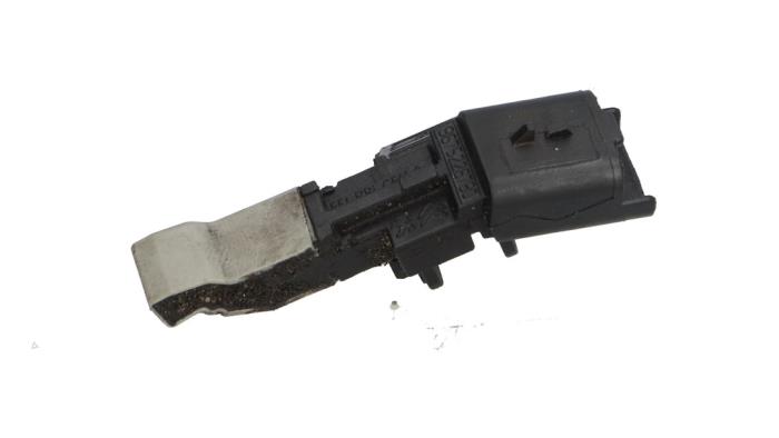 Begagnade TDC-sensor Peugeot 208 I (CA/CC/CK/CL) 1.2 Vti 12V PureTech 82 Pris € 10,00 Marginaltabell erbjuds av Automaterialen Ronald Morien B.V.