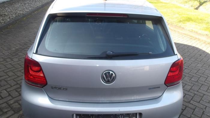 Portón trasero de un Volkswagen Polo V (6R) 1.2 TDI 12V BlueMotion 2010