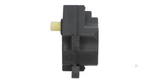 Usados Motor de válvula de calefactor Volvo XC70 (BZ) 2.4 D5 20V AWD Precio € 19,00 Norma de margen ofrecido por Automaterialen Ronald Morien B.V.
