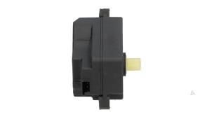 Usados Motor de válvula de calefactor Volvo XC70 (BZ) 2.4 D5 20V AWD Precio € 19,00 Norma de margen ofrecido por Automaterialen Ronald Morien B.V.