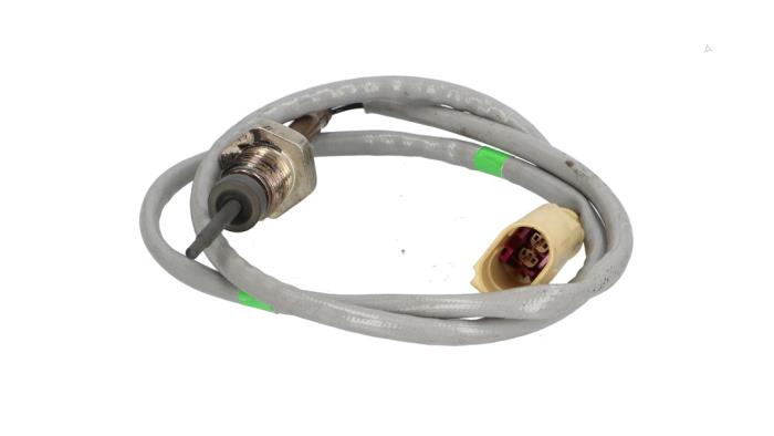 Usagé Sensor température d’échappement Volkswagen Passat Variant (3G5) 2.0 TDI 16V 190 Prix € 18,15 Prix TTC proposé par Automaterialen Ronald Morien B.V.