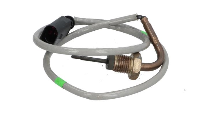 Usagé Sensor température d’échappement Volkswagen Passat Variant (3G5) 2.0 TDI 16V 190 Prix € 18,15 Prix TTC proposé par Automaterialen Ronald Morien B.V.
