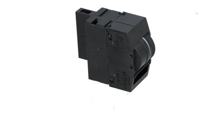 Używane Sciemniacz kokpitowy Audi TT (8N3) 1.8 T 20V Quattro Cena € 9,99 Z VAT oferowane przez Automaterialen Ronald Morien B.V.