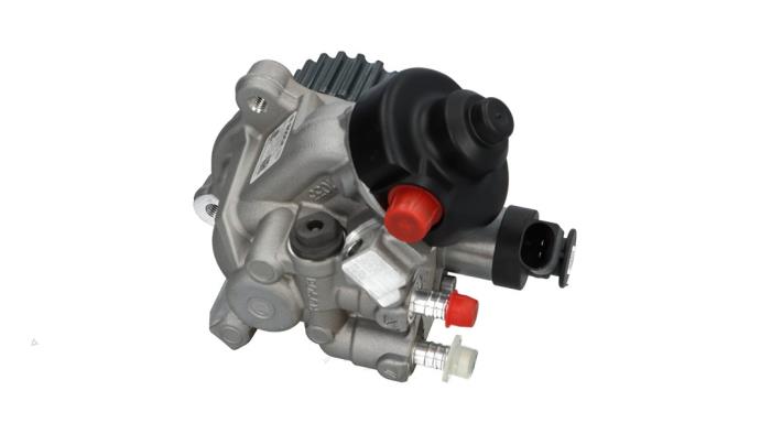 Kraftstoffpumpe Mechanisch van een Volkswagen T-Roc 2.0 TDI 190 4Motion 16V 2020